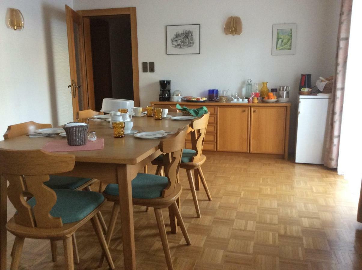 Apartment Gaestehaus Wastian ヴァイスブリアッハ エクステリア 写真